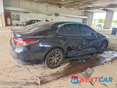 Trzecie zdjęcie samochodu z tyłu: 2024 TOYOTA CAMRY XLE VIN:4T1F11BK4RU127685 - miniatura