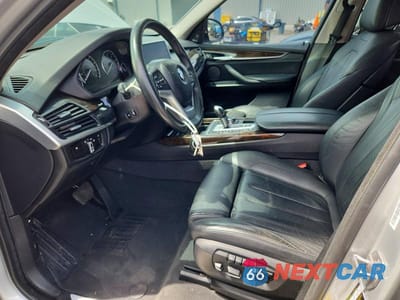 Zdjęcie 7 z 12 samochodu: 2016 BMW X5 XDR40E VIN:5UXKT0C57G0S75672 - miniatura