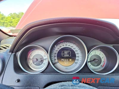 Zdjęcie 9 z 12 samochodu: 2012 MERCEDES-BENZ C 250 VIN:WDDGF4HB9CA673416 - miniatura
