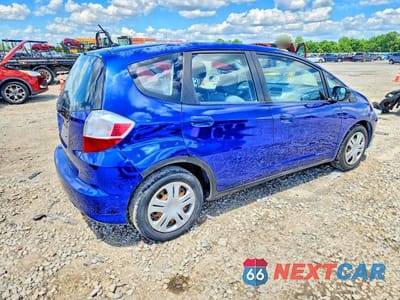 Trzecie zdjęcie samochodu z tyłu: 2010 HONDA FIT VIN:JHMGE8G2XAS000095 - miniatura