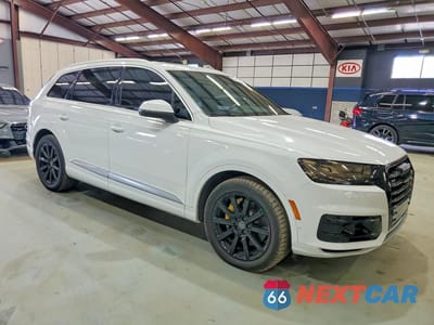 Czwarte zdjęcie samochodu z boku: 2019 AUDI Q7 PRESTIGE VIN:WA1VAAF76KD004542 - miniatura