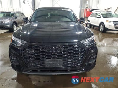 Piąte zdjęcie samochodu w środku: 2023 AUDI Q5 SPORTBACK PRM PLS 45 VIN:WA15AAFY4P2056490 - miniatura
