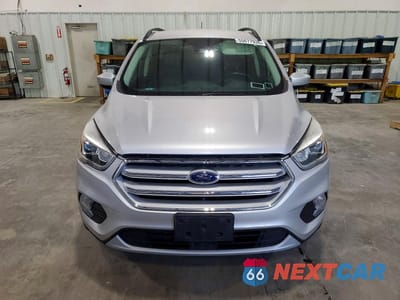 Piąte zdjęcie samochodu w środku: 2018 FORD ESCAPE SEL VIN:1FMCU9HD3JUA19449 - miniatura