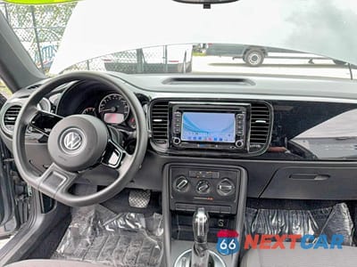 Zdjęcie 9 z 14 samochodu: 2014 VOLKSWAGEN BEETLE VIN:3VWFP7AT7EM621339 - miniatura