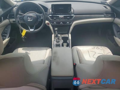 Zdjęcie 8 z 12 samochodu: 2019 HONDA ACCORD LX VIN:1HGCV1F13KA154222 - miniatura