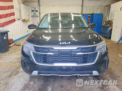 Piąte zdjęcie samochodu w środku: 2025 KIA SELTOS LX VIN:KNDEPCAA7S7811735 - miniatura