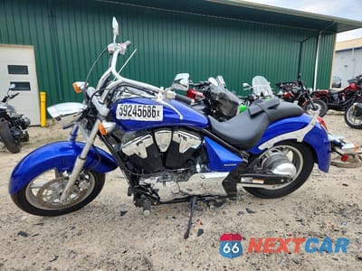 Trzecie zdjęcie samochodu z tyłu: 2016 HONDA VT1300 CR VIN:JH2SC6607GK600031 - miniatura