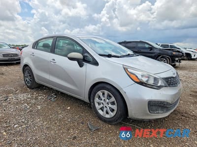 Czwarte zdjęcie samochodu z boku: 2013 KIA RIO LX VIN:KNADM4A30D6276197 - miniatura
