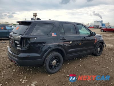 Trzecie zdjęcie samochodu z tyłu: 2016 FORD EXPLORER POLICE INTERCEPTOR VIN:1FM5K8AR0GGA78206 - miniatura