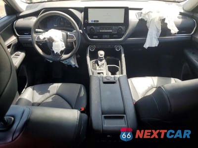 Zdjęcie 8 z 13 samochodu: 2026 TOYOTA GRAND HIGHLANDER XLE VIN:5TDAAAB55TS124542 - miniatura