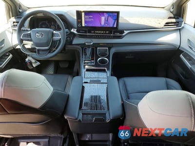 Zdjęcie 8 z 13 samochodu: 2025 TOYOTA SIENNA XSE VIN:5TDDSKFC0SS178872 - miniatura