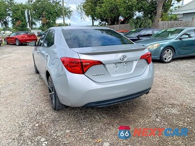 Trzecie zdjęcie samochodu z tyłu: 2017 TOYOTA COROLLA SE VIN:2T1BURHE3HC782152 - miniatura