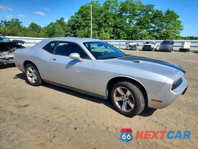Czwarte zdjęcie samochodu z boku: 2009 DODGE CHALLENGER SE VIN:2B3LJ44VX9H589561 - miniatura