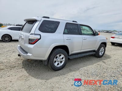 Trzecie zdjęcie samochodu z tyłu: 2019 TOYOTA 4RUNNER SR5 VIN:JTEBU5JR8K5662952 - miniatura