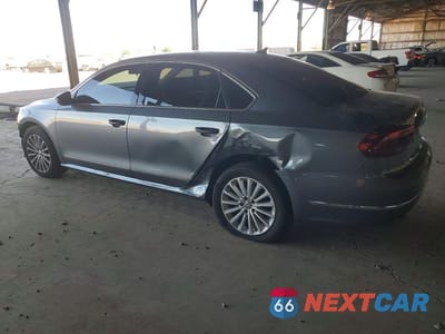 Drugie zdjęcie samochodu z przodu: 2017 VOLKSWAGEN PASSAT SE VIN:1VWBT7A37HC082401 - miniatura