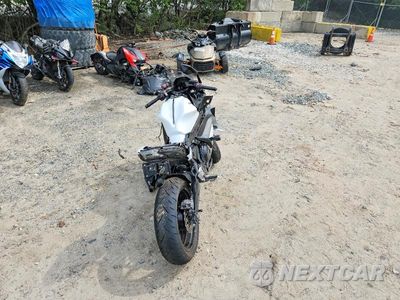 Zdjęcie 6 z 9 samochodu: 2020 KAWASAKI EX650 N VIN:ML5EXEN16LDA13247 - miniatura
