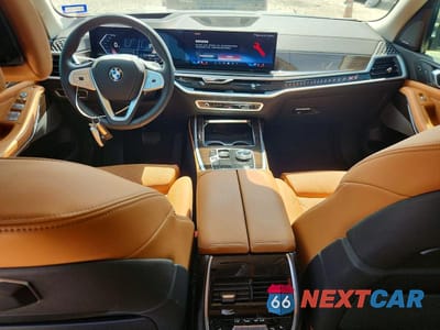 Zdjęcie 8 z 13 samochodu: 2024 BMW X7 XDRIVE40I VIN:5UX23EM0XR9S99737 - miniatura