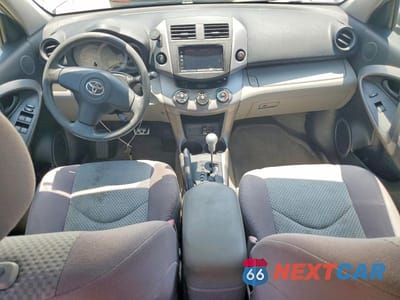 Zdjęcie 8 z 12 samochodu: 2006 TOYOTA RAV4 BASE VIN:JTMZD33V565000303 - miniatura