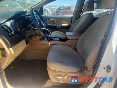 Zdjęcie 7 z 13 samochodu: 2016 KIA SEDONA LX VIN:KNDMB5C12G6092216 - miniatura