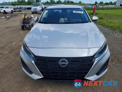 Piąte zdjęcie samochodu w środku: 2023 NISSAN ALTIMA SV VIN:1N4BL4DV3PN321594 - miniatura