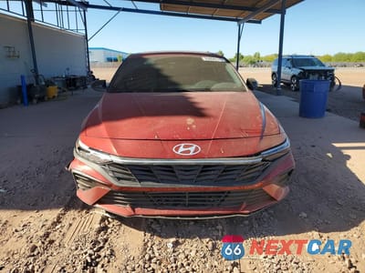 Piąte zdjęcie samochodu w środku: 2025 HYUNDAI ELANTRA SEL SPORT VIN:KMHLM4DG0SU018375 - miniatura