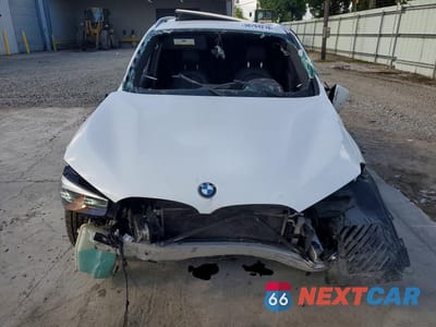Piąte zdjęcie samochodu w środku: 2021 BMW X1 SDRIVE28I VIN:WBXJG7C0XM5T74003 - miniatura