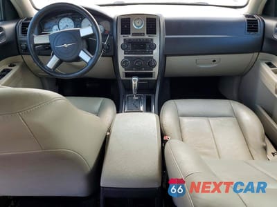 Zdjęcie 8 z 12 samochodu: 2005 CHRYSLER 300 TOURING VIN:2C3JA53G95H131703 - miniatura