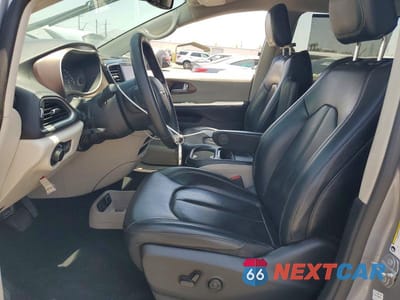 Zdjęcie 7 z 13 samochodu: 2020 CHRYSLER VOYAGER LXI VIN:2C4RC1DG2LR257330 - miniatura