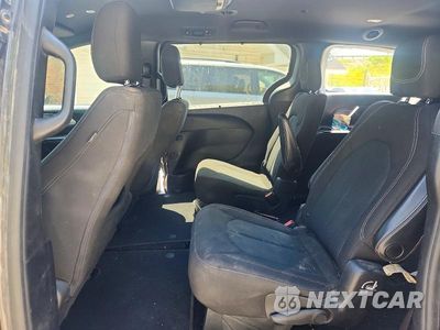 Zdjęcie 11 z 14 samochodu: 2020 CHRYSLER PACIFICA TOURING VIN:2C4RC1FGXLR245679 - miniatura