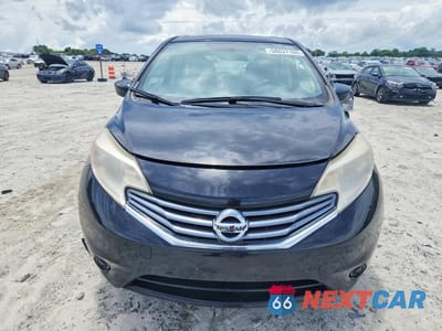 Piąte zdjęcie samochodu w środku: 2016 NISSAN VERSA NOTE SV VIN:3N1CE2CP7GL355735 - miniatura