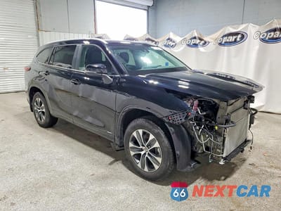Czwarte zdjęcie samochodu z boku: 2025 TOYOTA HIGHLANDER HYBRID XLE VIN:5TDKBRCH0SS672634 - miniatura