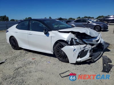 Czwarte zdjęcie samochodu z boku: 2021 TOYOTA CAMRY XSE VIN:4T1K61AK9MU456845 - miniatura