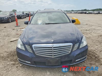 Piąte zdjęcie samochodu w środku: 2013 MERCEDES-BENZ E 350 4MATIC WAGON VIN:WDDHH8JB1DA666607 - miniatura