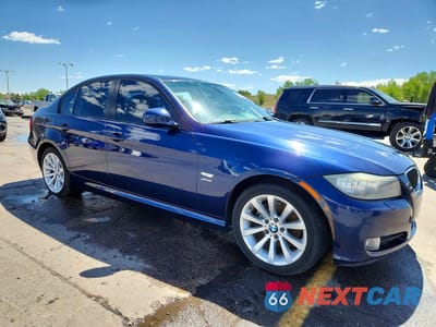 Czwarte zdjęcie samochodu z boku: 2011 BMW 328 XI VIN:WBAPK7G57BNN85746 - miniatura