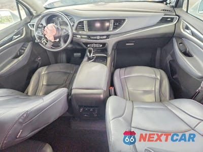 Zdjęcie 8 z 13 samochodu: 2018 BUICK ENCLAVE ESSENCE VIN:5GAERBKW2JJ216017 - miniatura