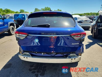 Zdjęcie 6 z 14 samochodu: 2022 MASERATI LEVANTE BASE VIN:ZN661XUA5NX402337 - miniatura