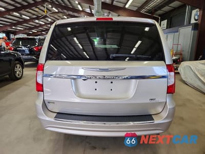 Zdjęcie 6 z 13 samochodu: 2014 CHRYSLER TOWN & COUNTRY TOURING VIN:2C4RC1BG3ER404356 - miniatura