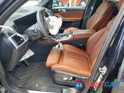 Zdjęcie 7 z 14 samochodu: 2026 BMW X7 XDRIVE40I VIN:5UX23EM03T9378030 - miniatura