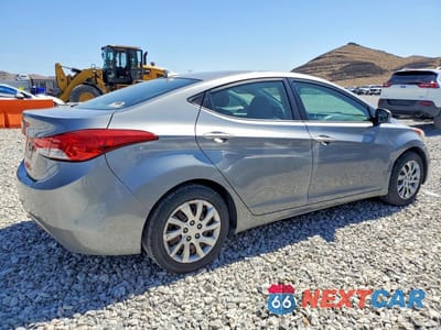 Trzecie zdjęcie samochodu z tyłu: 2013 HYUNDAI ELANTRA GLS VIN:KMHDH4AE7DU556070 - miniatura