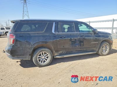 Trzecie zdjęcie samochodu z tyłu: 2021 CHEVROLET SUBURBAN K1500 LT VIN:1GNSKCKD8MR257436 - miniatura