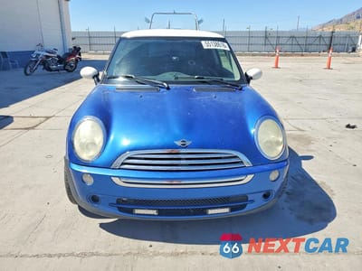Piąte zdjęcie samochodu w środku: 2006 MINI COOPER VIN:WMWRC33596TK73207 - miniatura
