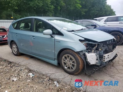 Czwarte zdjęcie samochodu z boku: 2015 TOYOTA PRIUS V TWO VIN:JTDZN3EU1FJ031332 - miniatura