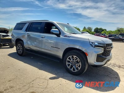 Czwarte zdjęcie samochodu z boku: 2024 CHEVROLET SUBURBAN K1500 Z71 VIN:1GNSKDKD8RR410880 - miniatura