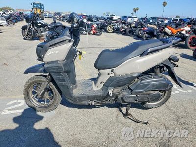 Trzecie zdjęcie samochodu z tyłu: 2022 YAMAHA YW125 VIN:RKRSEH9Y8NA001991 - miniatura