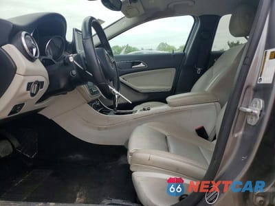 Zdjęcie 7 z 12 samochodu: 2016 MERCEDES-BENZ GLA 250 VIN:WDCTG4EB1GJ224807 - miniatura