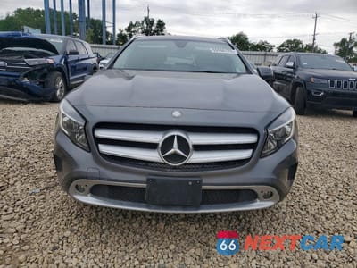 Piąte zdjęcie samochodu w środku: 2016 MERCEDES-BENZ GLA 250 VIN:WDCTG4EB1GJ224807 - miniatura