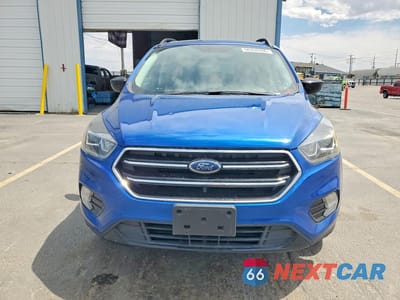 Piąte zdjęcie samochodu w środku: 2019 FORD ESCAPE SE VIN:1FMCU9GDXKUC54109 - miniatura