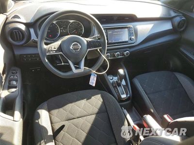 Zdjęcie 8 z 12 samochodu: 2020 NISSAN KICKS S VIN:3N1CP5BV2LL532570 - miniatura