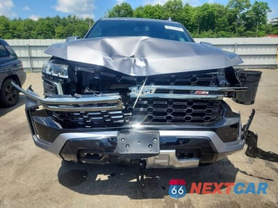 Piąte zdjęcie samochodu w środku: 2021 CHEVROLET TAHOE K1500 Z71 VIN:1GNSKPKD2MR215853 - miniatura