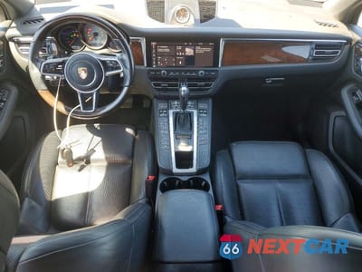 Zdjęcie 8 z 13 samochodu: 2020 PORSCHE MACAN S VIN:WP1AB2A56LLB35070 - miniatura
